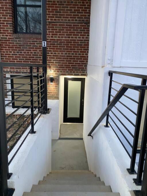 Newly Renovated 2 Bed In Dc #1 Apartment วอชิงตัน ภายนอก รูปภาพ